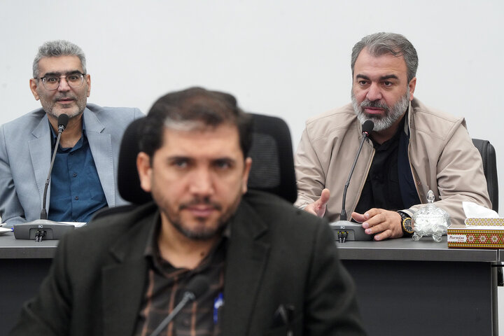 نشست تخصصی مدیران سازمان اموال و املاکِ ستاد اجرایی فرمان امام