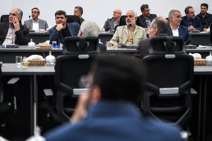 نشست تخصصی مدیران سازمان اموال و املاکِ ستاد اجرایی فرمان امام