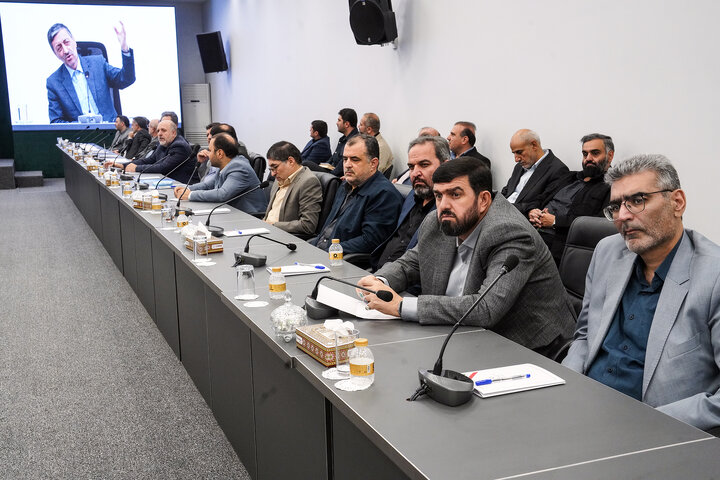 نشست تخصصی مدیران سازمان اموال و املاکِ ستاد اجرایی فرمان امام