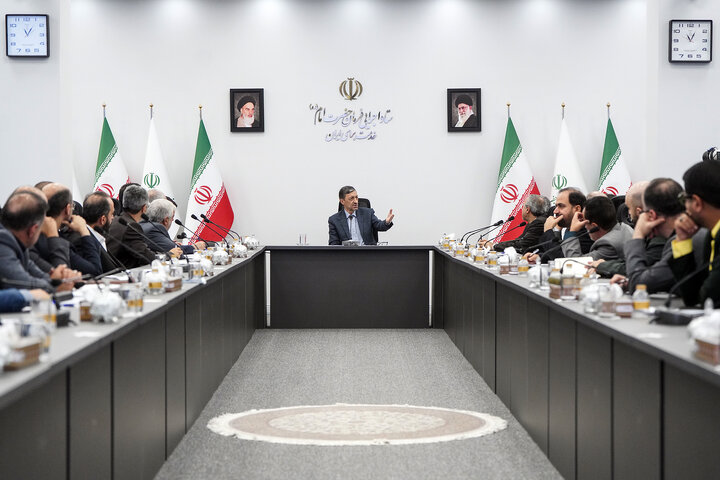 نشست تخصصی مدیران سازمان اموال و املاکِ ستاد اجرایی فرمان امام