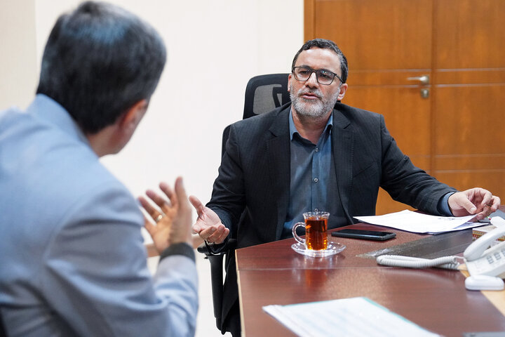 دیدار مصطفی طاهری نماینده مردم زنجان و طارم در مجلس شورای اسلامی با رئیس ستاد اجرایی فرمان امام