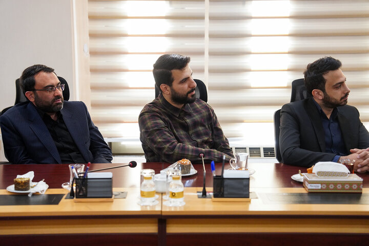 جلسه بررسی عملکرد اداره کل بازرسی و رسیدگی به شکایات ستاد اجرایی فرمان امام