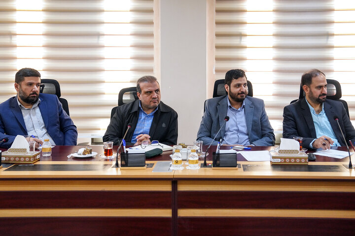 جلسه بررسی عملکرد اداره کل بازرسی و رسیدگی به شکایات ستاد اجرایی فرمان امام