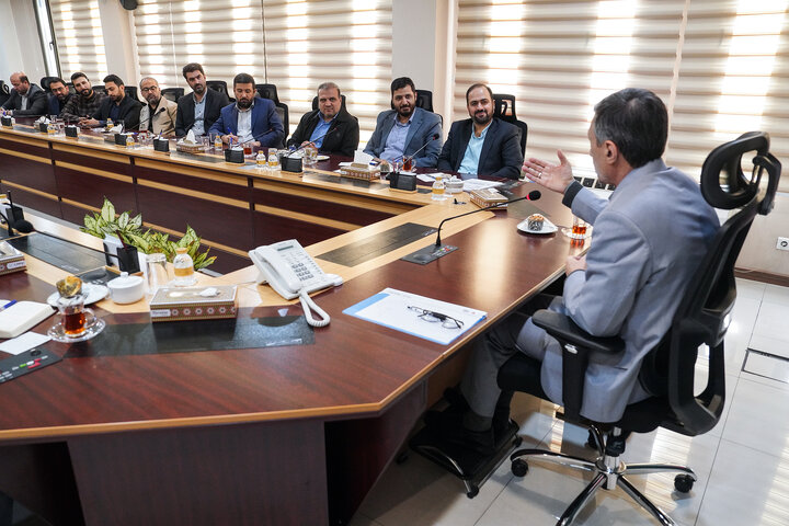 جلسه بررسی عملکرد اداره کل بازرسی و رسیدگی به شکایات ستاد اجرایی فرمان امام