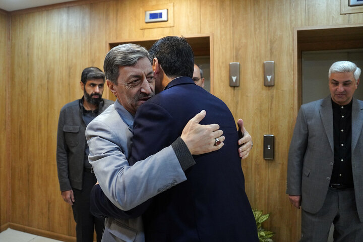 دیدار وزیر ارتباطات و فناوری اطلاعات با رئیس ستاد اجرایی فرمان امام