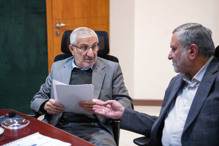 جلسه بررسی عملکرد شرکت انرژی گستر نصیر