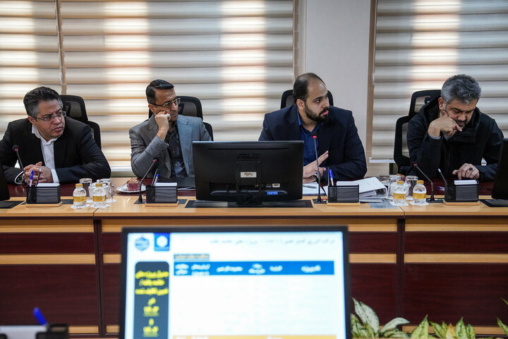 جلسه بررسی عملکرد شرکت انرژی گستر نصیر