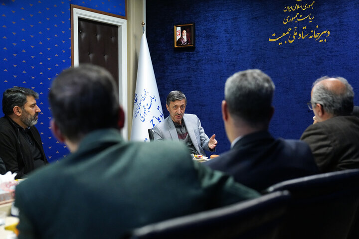 دیدار رئیس ستاد اجرایی فرمان امام با دبیر ستاد ملی جمعیت