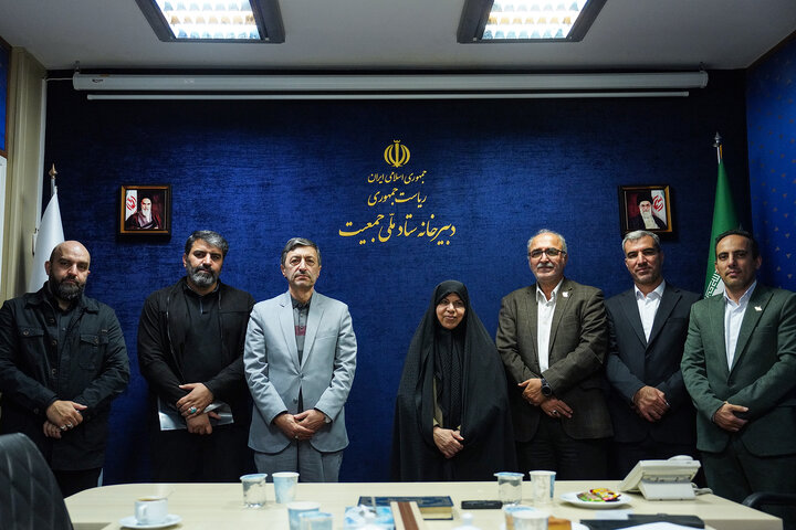 دیدار رئیس ستاد اجرایی فرمان امام با دبیر ستاد ملی جمعیت