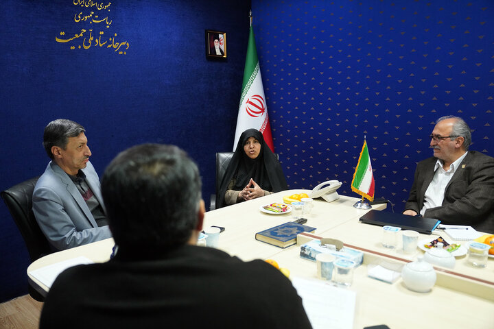 دیدار رئیس ستاد اجرایی فرمان امام با دبیر ستاد ملی جمعیت