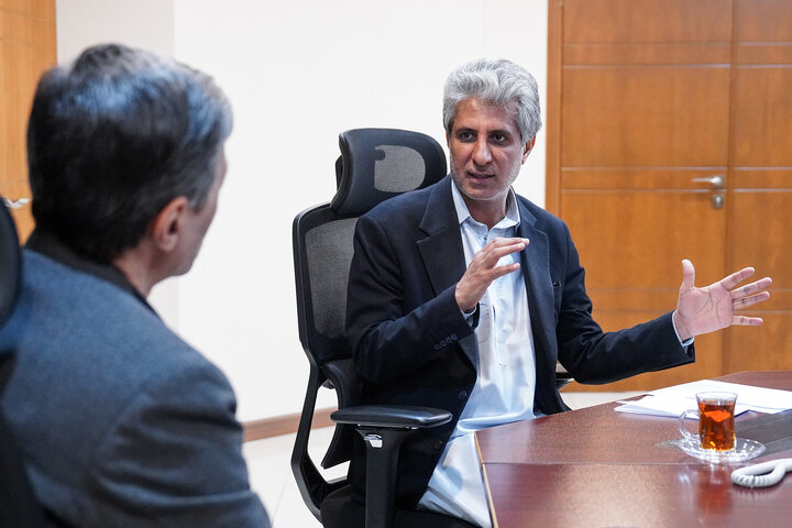 دیدار محمد انور بجارزهی نماینده مردم چابهار و نیکشهر در مجلس شورای اسلامی با رئیس ستاد اجرایی فرمان امام