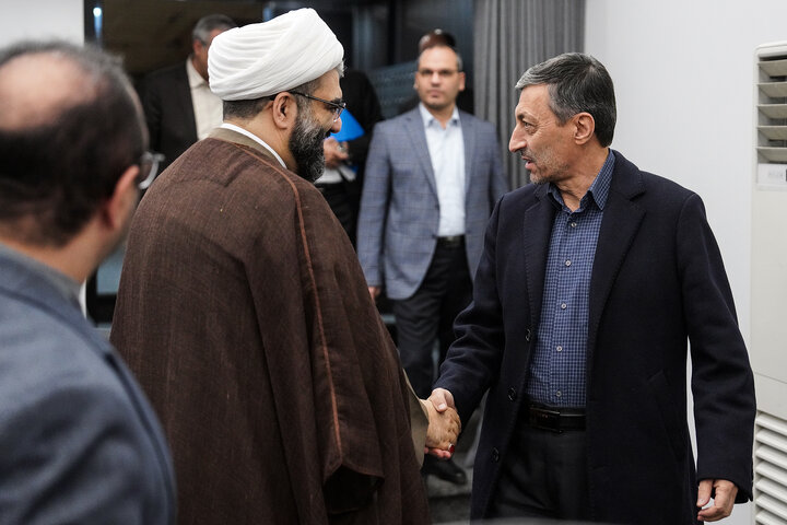 دیدار جمعی از نخبگان علمی و دانشگاهی با رئیس ستاد اجرایی فرمان امام