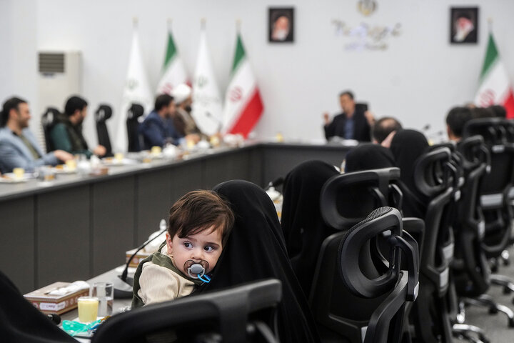 دیدار جمعی از نخبگان علمی و دانشگاهی با رئیس ستاد اجرایی فرمان امام