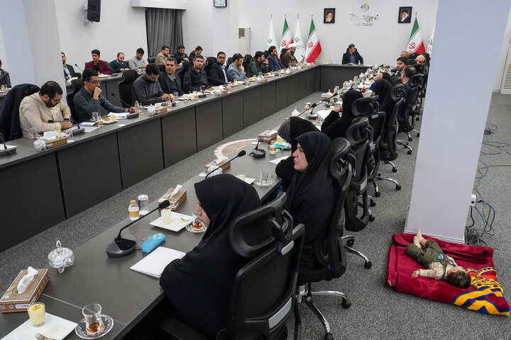 دیدار جمعی از نخبگان علمی و دانشگاهی با رئیس ستاد اجرایی فرمان امام