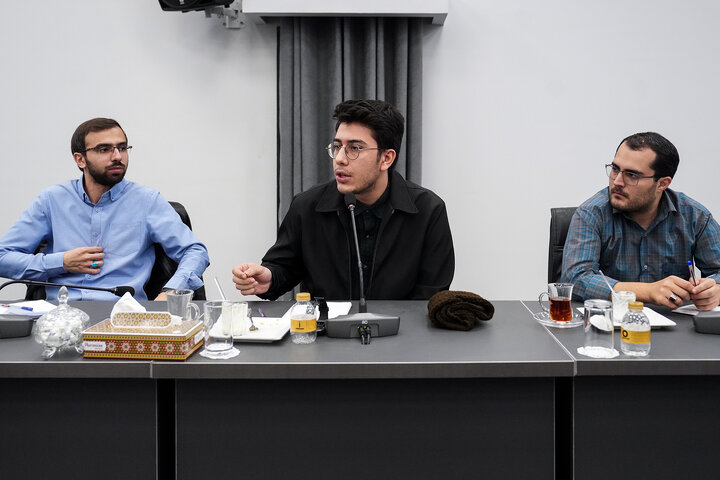 دیدار جمعی از نخبگان علمی و دانشگاهی با رئیس ستاد اجرایی فرمان امام