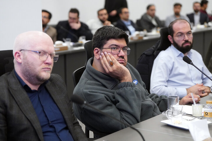 دیدار جمعی از نخبگان علمی و دانشگاهی با رئیس ستاد اجرایی فرمان امام