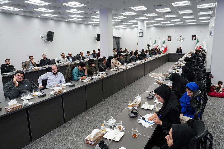 دیدار جمعی از نخبگان علمی و دانشگاهی با رئیس ستاد اجرایی فرمان امام