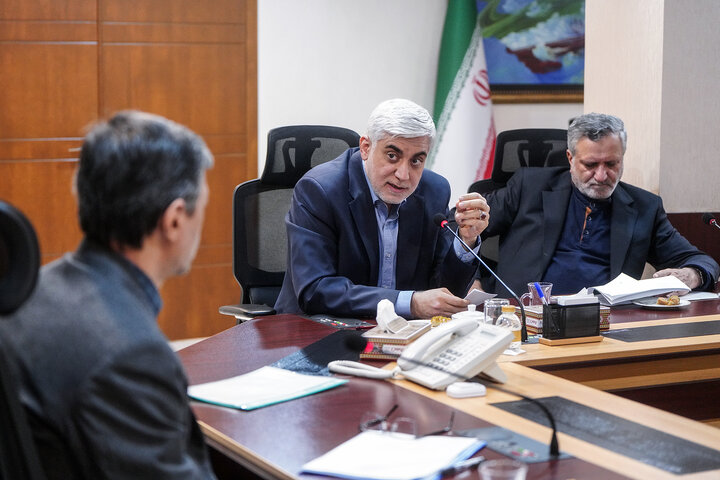 بررسی عملکرد ۹ ماهه گروه سلامت و دارویی برکت با حضور رئیس ستاد اجرایی فرمان امام