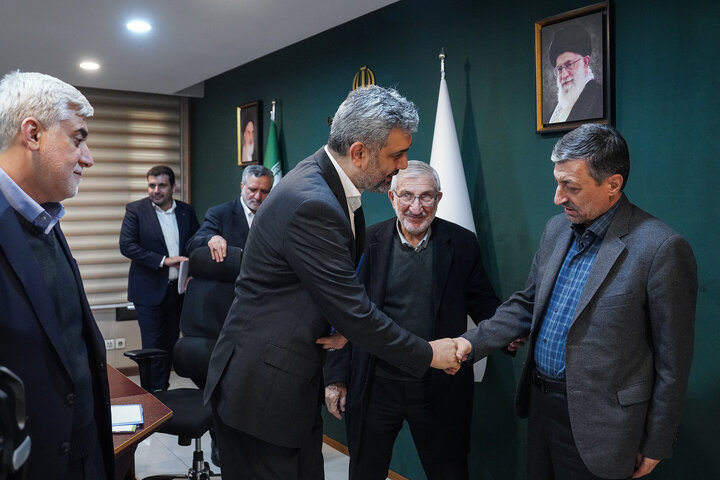 بررسی عملکرد فولاد جهان‌آرا در جلسه هیأت امنای ستاد اجرایی فرمان امام
