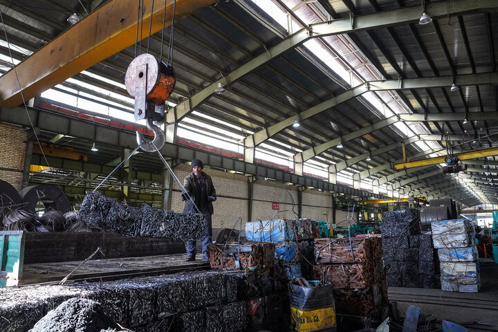 بازدید فتاح از سپنتای مرند/ تولد دوباره کارخانه‌ای که با موشک‌های رژیم صهیونی تخریب شد