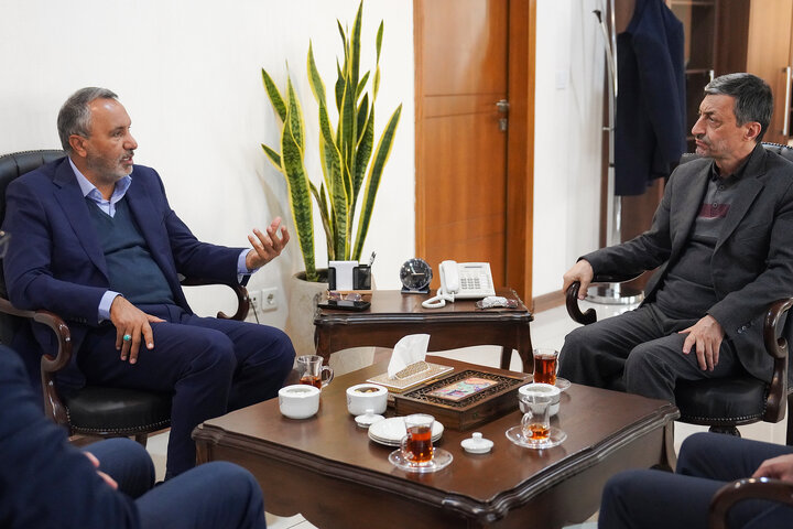 دیدار رئیس کمیسیون عمران مجلس با رئیس ستاد اجرایی فرمان امام