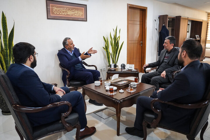 دیدار رئیس کمیسیون عمران مجلس با رئیس ستاد اجرایی فرمان امام