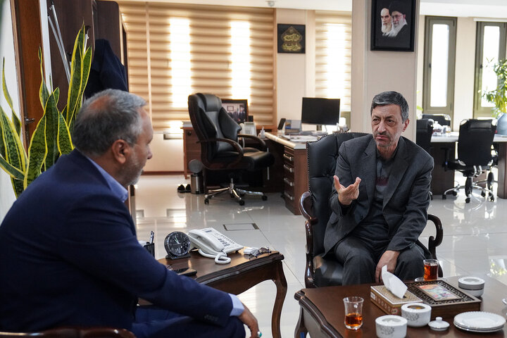 دیدار رئیس کمیسیون عمران مجلس با رئیس ستاد اجرایی فرمان امام