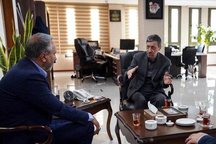 دیدار رئیس کمیسیون عمران مجلس با رئیس ستاد اجرایی فرمان امام