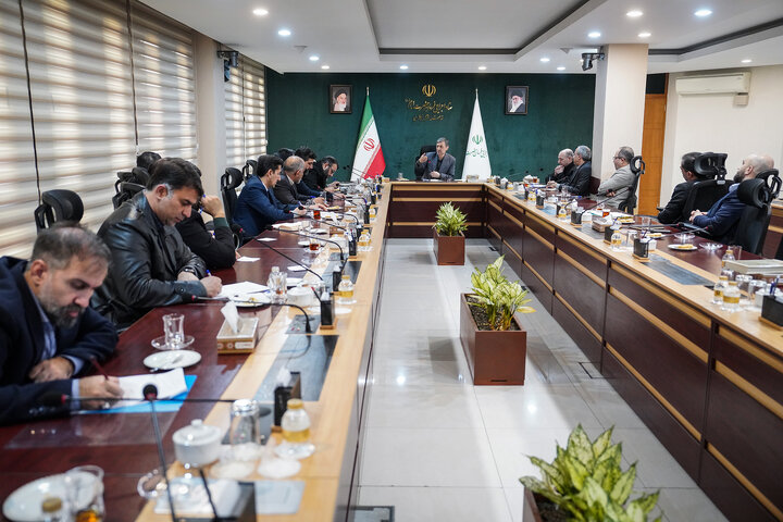 جلسه هیأت مدیره بنیاد برکت با رئیس ستاد اجرایی فرمان امام