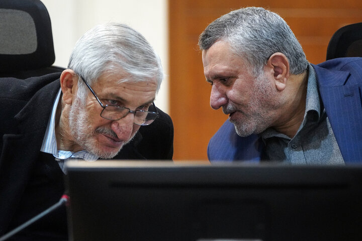 بررسی طرح‌های جهش تولید در محصولات کشاورزی و دامی با حضور رئیس ستاد اجرایی فرمان امام