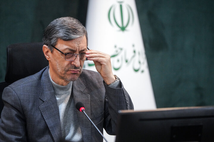 بررسی طرح‌های جهش تولید در محصولات کشاورزی و دامی با حضور رئیس ستاد اجرایی فرمان امام