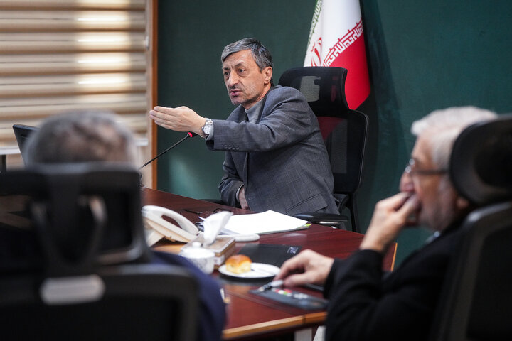 بررسی طرح‌های جهش تولید در محصولات کشاورزی و دامی با حضور رئیس ستاد اجرایی فرمان امام