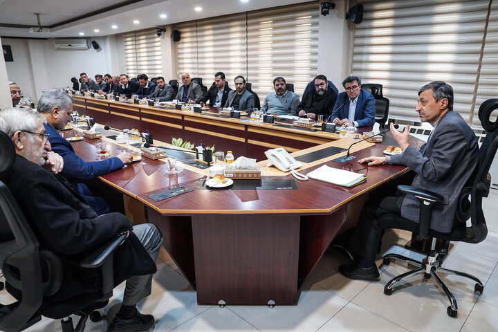 بررسی طرح‌های جهش تولید در محصولات کشاورزی و دامی با حضور رئیس ستاد اجرایی فرمان امام