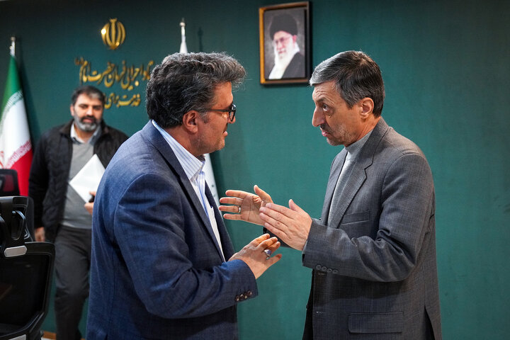 بررسی طرح‌های جهش تولید در محصولات کشاورزی و دامی با حضور رئیس ستاد اجرایی فرمان امام