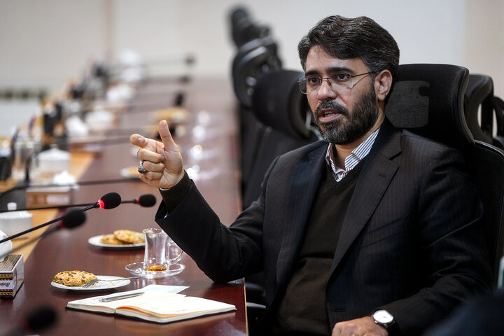 بررسی عملکرد صندوق قرض الحسنه توسعه اشتغال برکت با حضور رئیس ستاد اجرایی فرمان امام