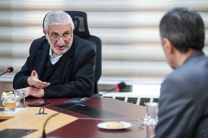 بررسی عملکرد صندوق قرض الحسنه توسعه اشتغال برکت با حضور رئیس ستاد اجرایی فرمان امام