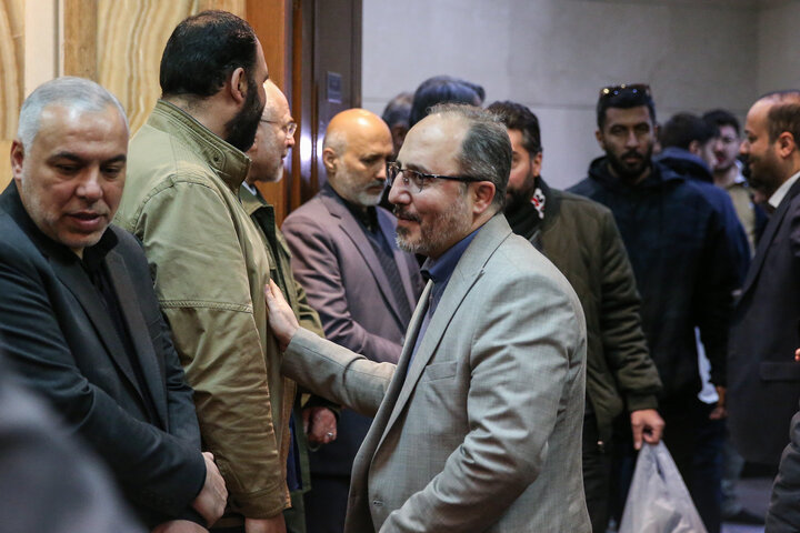 حضور رئیس ستاد اجرایی فرمان امام در مراسم ترحیم شهید فرج الله شوشتری