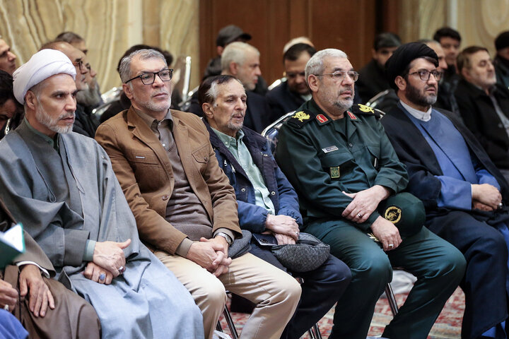 حضور رئیس ستاد اجرایی فرمان امام در مراسم ترحیم شهید فرج الله شوشتری
