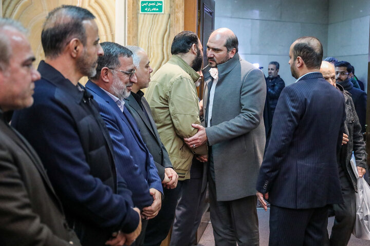 حضور رئیس ستاد اجرایی فرمان امام در مراسم ترحیم شهید فرج الله شوشتری