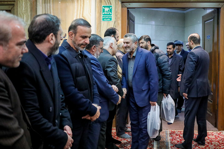 حضور رئیس ستاد اجرایی فرمان امام در مراسم ترحیم شهید فرج الله شوشتری