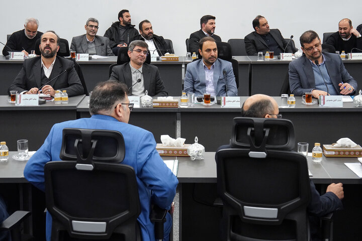 نشست سراسری مدیران سازمان اموال و املاک با رئیس ستاد اجرایی فرمان امام