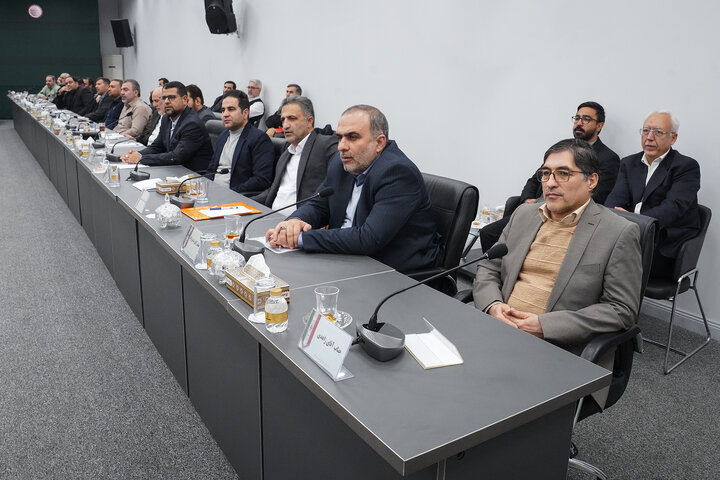 نشست سراسری مدیران سازمان اموال و املاک با رئیس ستاد اجرایی فرمان امام