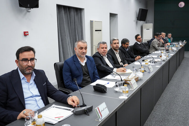 نشست سراسری مدیران سازمان اموال و املاک با رئیس ستاد اجرایی فرمان امام