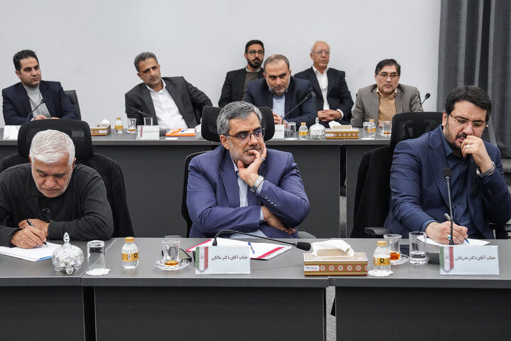 نشست سراسری مدیران سازمان اموال و املاک با رئیس ستاد اجرایی فرمان امام