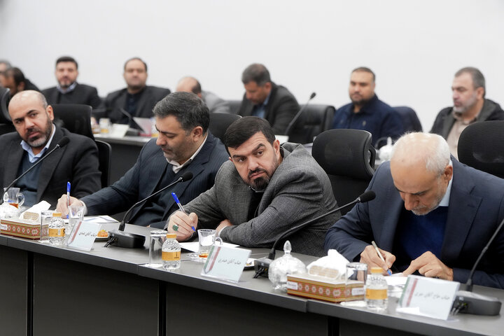 نشست سراسری مدیران سازمان اموال و املاک با رئیس ستاد اجرایی فرمان امام