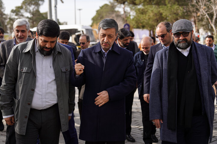 حضور رئیس، مدیران و کارکنان ستاد اجرایی فرمان امام در گلزار شهدای بهشت زهرا