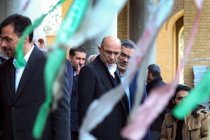 حضور رئیس، مدیران و کارکنان ستاد اجرایی فرمان امام در گلزار شهدای بهشت زهرا