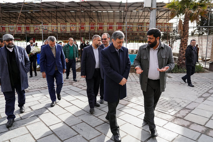 حضور رئیس، مدیران و کارکنان ستاد اجرایی فرمان امام در گلزار شهدای بهشت زهرا