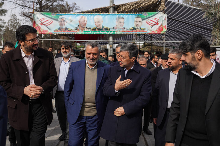 حضور رئیس، مدیران و کارکنان ستاد اجرایی فرمان امام در گلزار شهدای بهشت زهرا