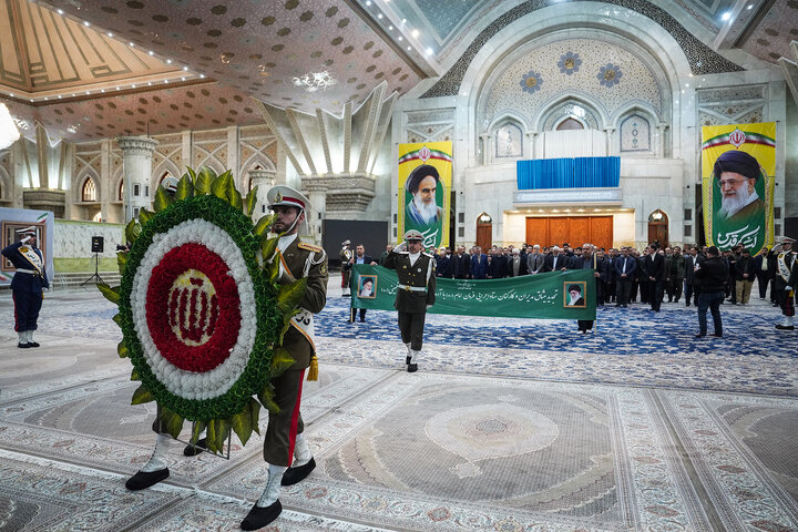 تجدید میثاق رئیس، مدیران و کارکنان ستاد اجرایی فرمان امام با آرمان‌های بنیانگذار کبیر انقلاب اسلامی